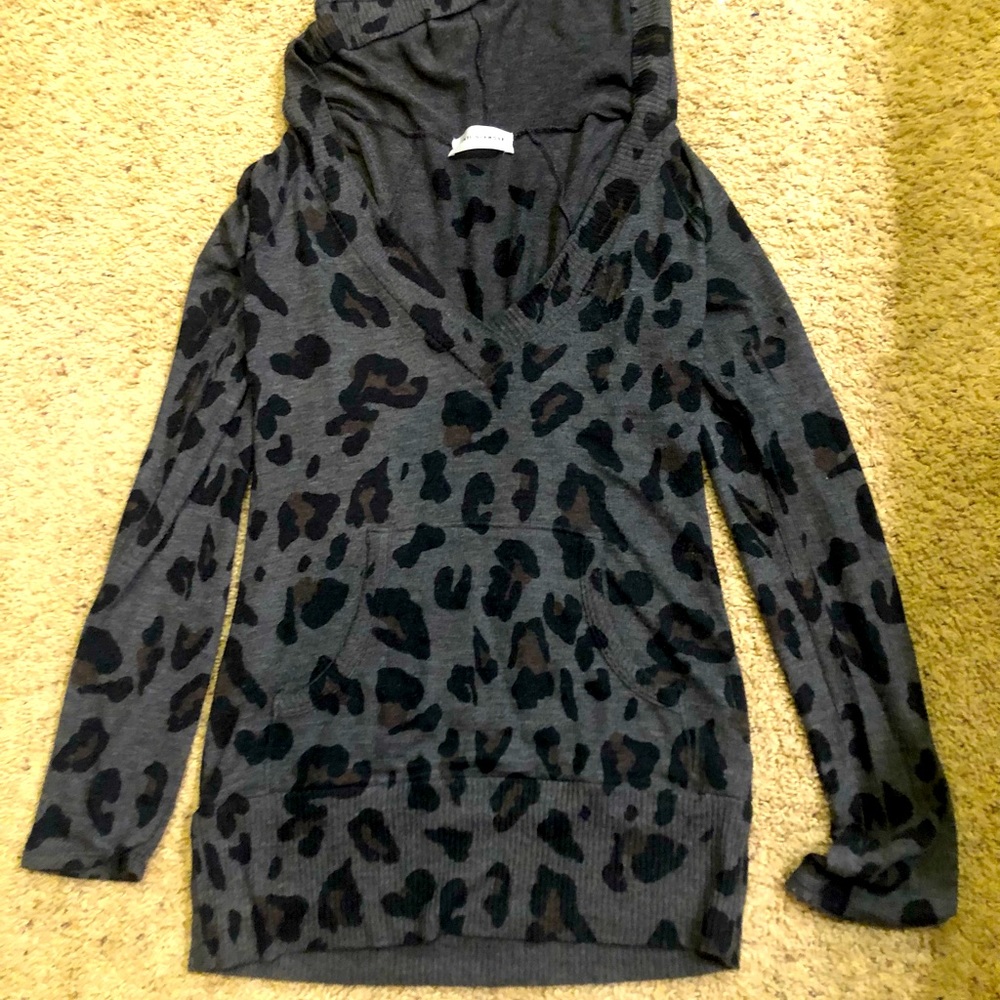 Gray leopard print long sleeve top with hood and front pocket Size M